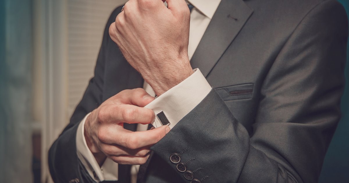 Gentleman's Guide To Wearing Cufflinks Gentleman's Guide To Wearing Cufflinks